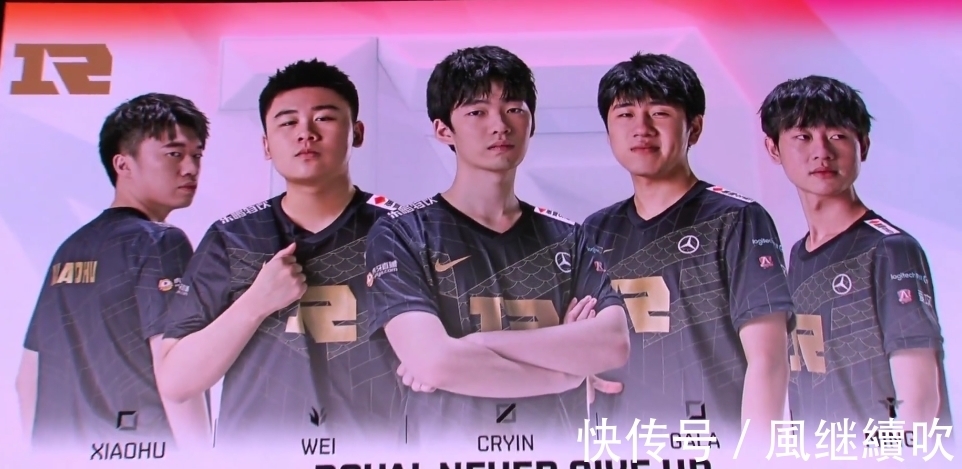 威少携手现 威少携手现