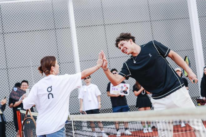 来引导人们 来引导人们